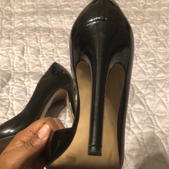 Shinny Black heels - Picture 3 of 4